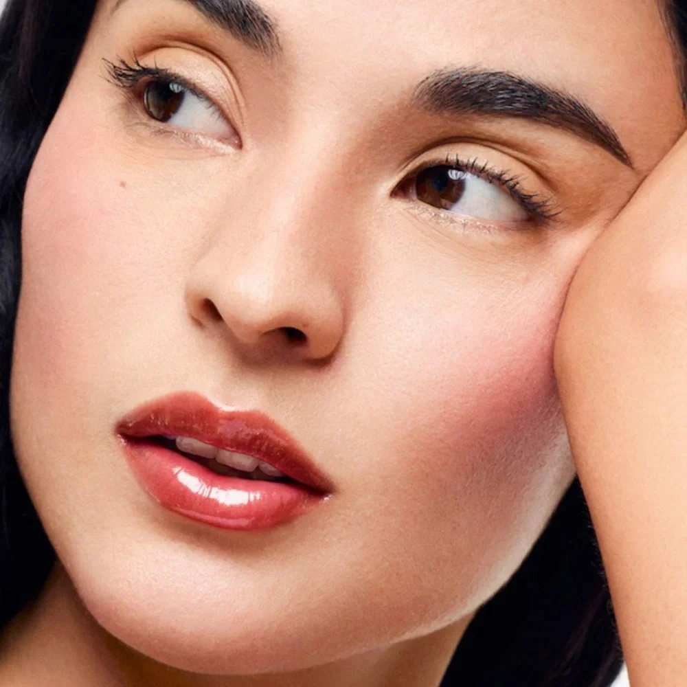 RARE BEAUTY Positive Light Luminizing Lip Gloss - Spark